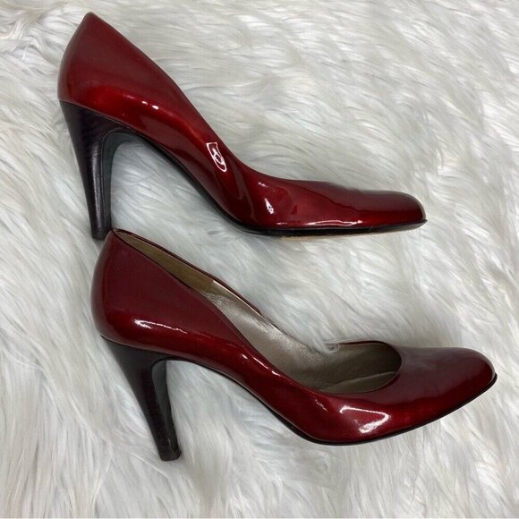 Salvatore Ferragamo Women’s Red Patent Leather Almond‎ Toe Designer Pumps US 8 - Picture 6 of 16